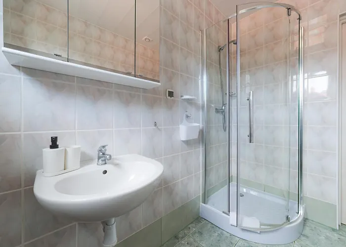 住宿加早餐酒店 Marlin 波别罗沃