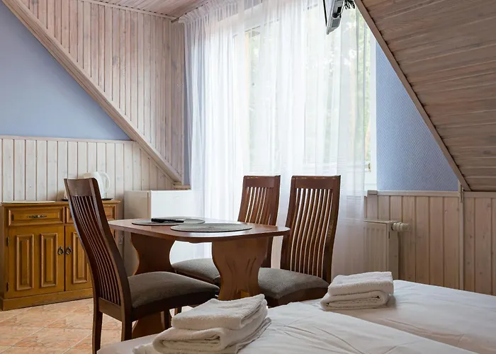 住宿加早餐酒店 Marlin 波别罗沃