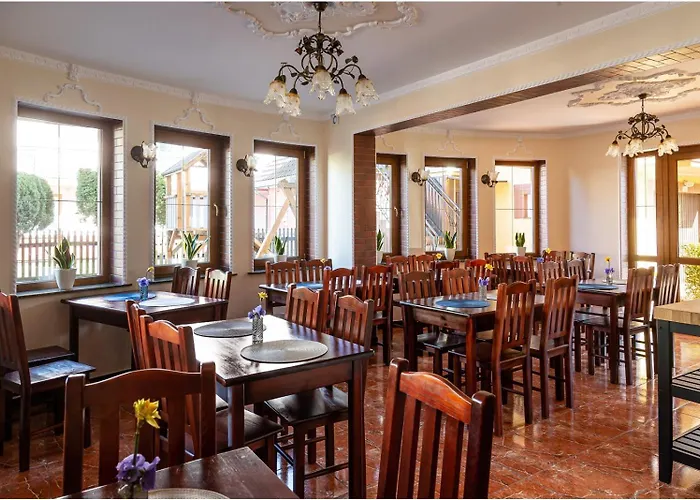 住宿加早餐酒店 Marlin 波别罗沃